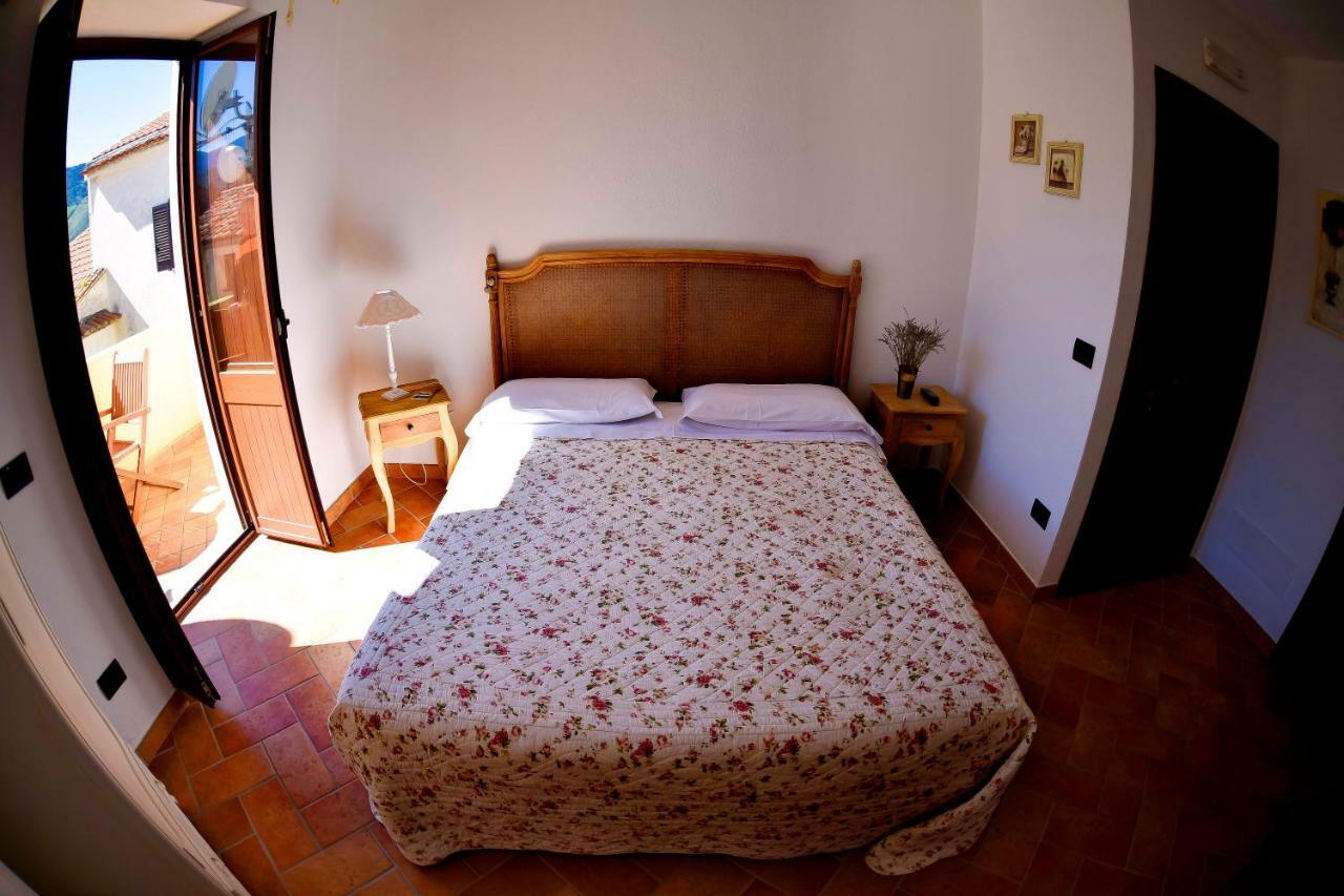 Il Giardino Di Julia B&B ตอร์โตรา ภายนอก รูปภาพ